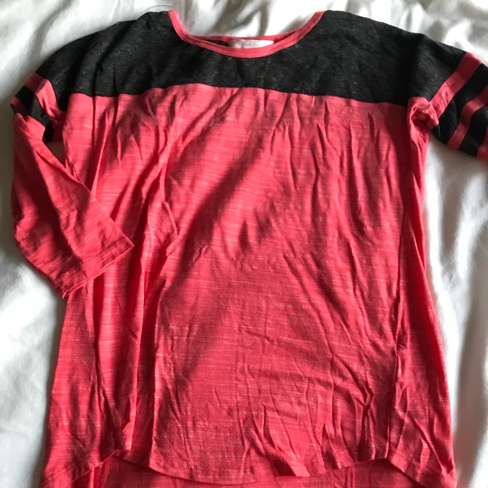 coral shirt
